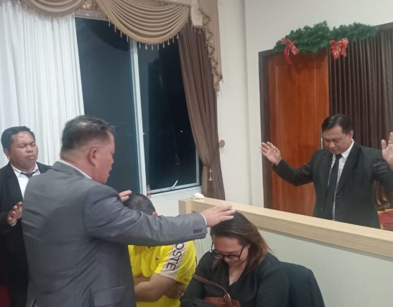 Care Departement YHS Manado Gelar Doa Ulang Tahun Pernikahan Jemaat